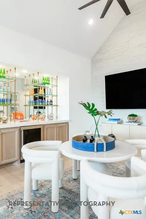 $999,990 | 260 Jates Fld Bend, Liberty Hill, TX 78642