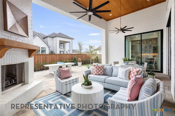 $999,990 | 260 Jates Fld Bend, Liberty Hill, TX 78642