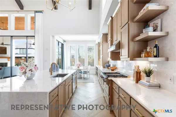 $999,990 | 260 Jates Fld Bend, Liberty Hill, TX 78642