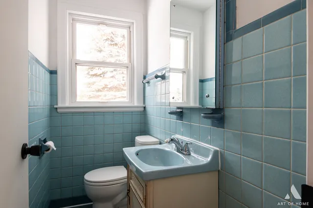 $597,000 | 6908 North Mendota Avenue, Chicago, IL 60646