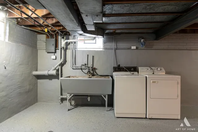 $597,000 | 6908 North Mendota Avenue, Chicago, IL 60646