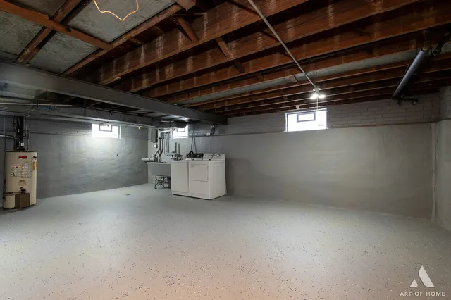 $597,000 | 6908 North Mendota Avenue, Chicago, IL 60646