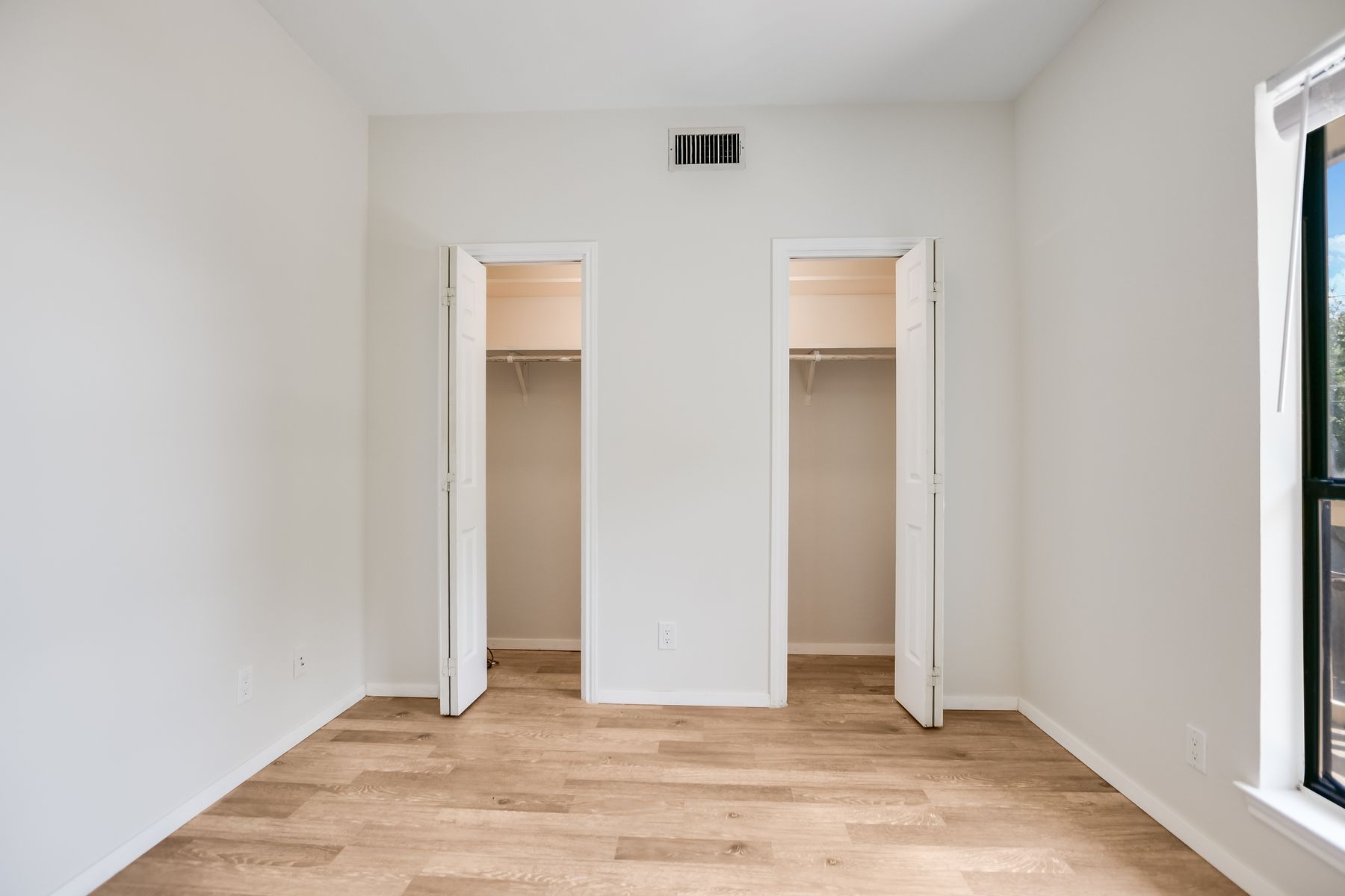 4401 Speedway, Unit 207 Austin, TX 78751 - Photo 9 of 12 Gallery Image 9