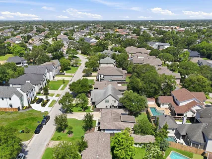 $635,000 | 1108 Wakefield Drive, Houston, TX 77018