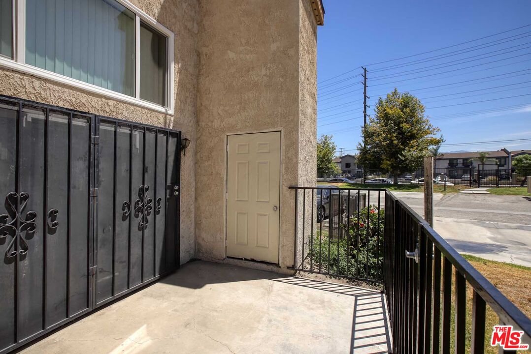 936 East Fairway Drive, Unit 23 Colton, CA 92324 - Photo 15 of 32 a view of balcony