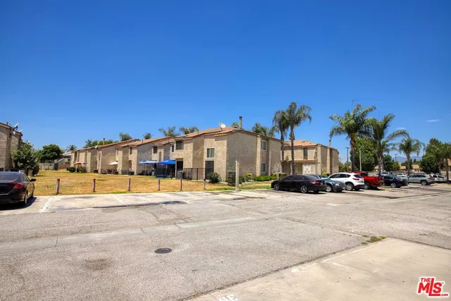 $314,000 | 936 East Fairway Drive, Unit 23, Colton, CA 92324