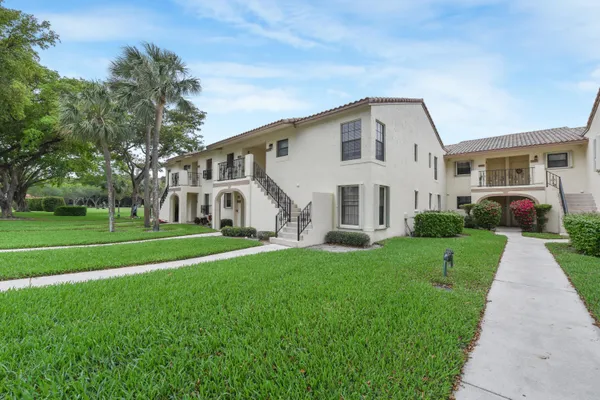 $2,650 | 2600 Greenwood Terrace, Unit 107, Boca Raton, FL 33431