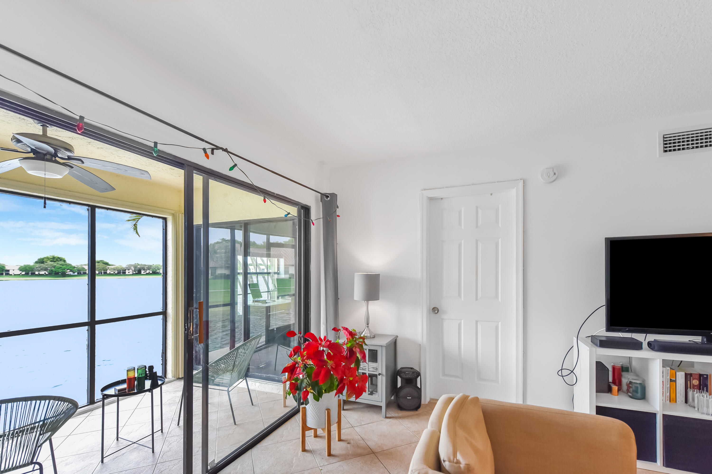 2600 Greenwood Terrace, Unit 107 Boca Raton, FL 33431 - Photo 5 of 30 DSC_3658