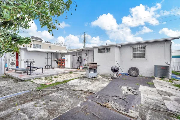 $649,000 | 2650 West 8th Avenue, Hialeah, FL 33010