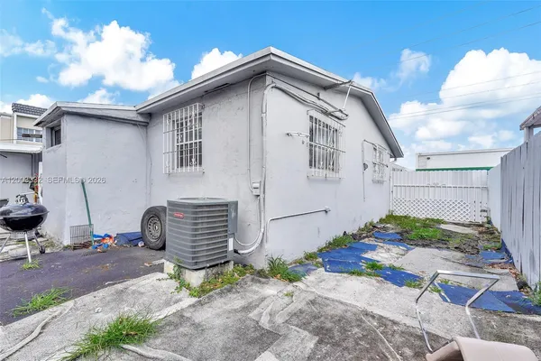 $649,000 | 2650 West 8th Avenue, Hialeah, FL 33010