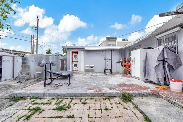 $649,000 | 2650 West 8th Avenue, Hialeah, FL 33010