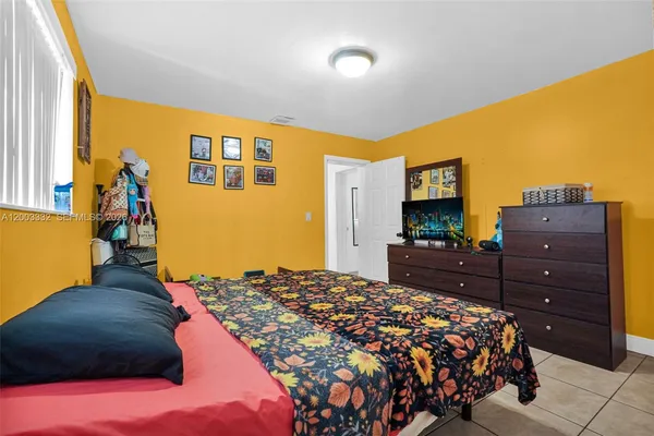 $649,000 | 2650 West 8th Avenue, Hialeah, FL 33010