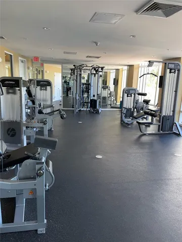 $2,950 | 1755 East Hallandale Beach Boulevard, Unit MEZ 6E, Hallandale Beach, FL 33009