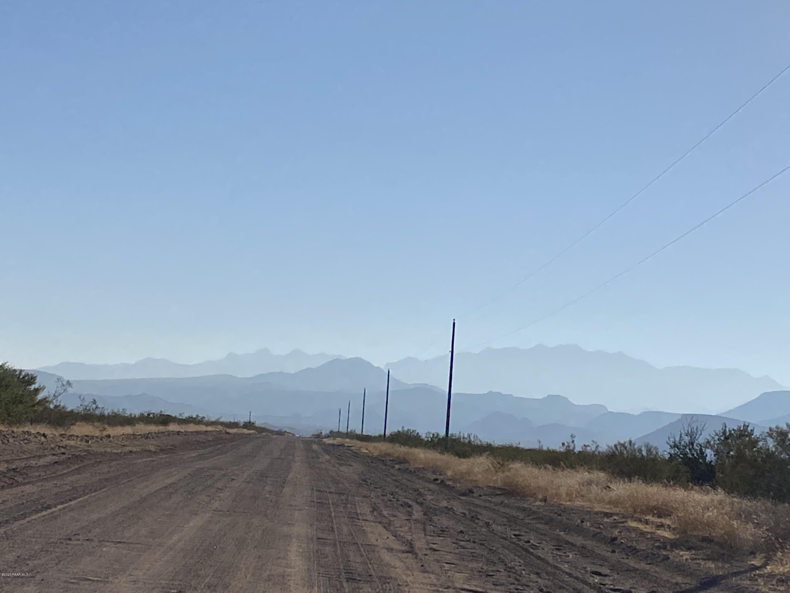 1584 Colorado Road Golden Valley, AZ 86413 - Photo 22 of 26 20-Colorado Looking South
