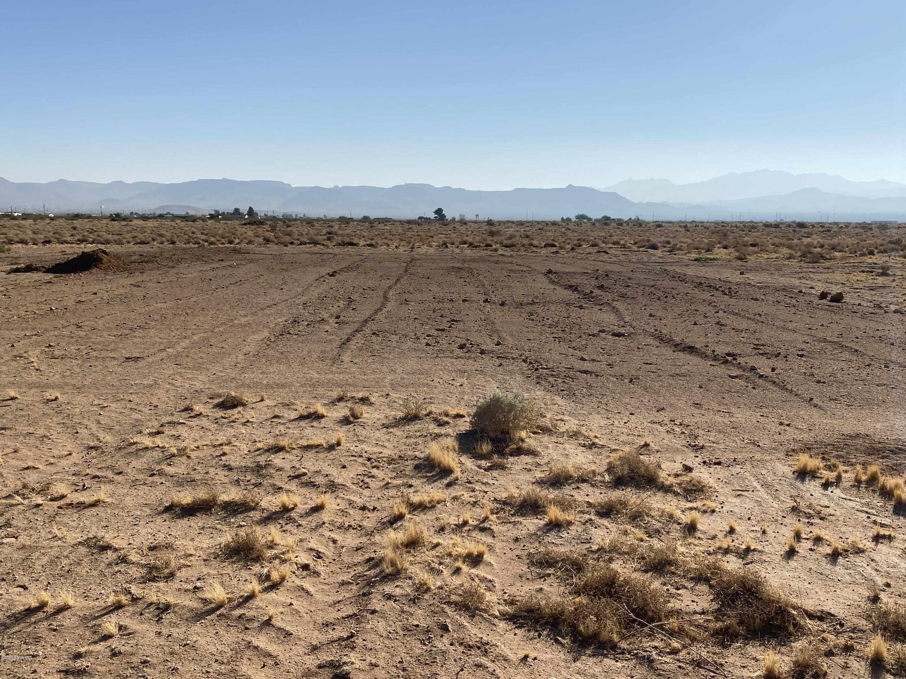 1584 Colorado Road Golden Valley, AZ 86413 - Photo 3 of 26 04-A Bldg Pad