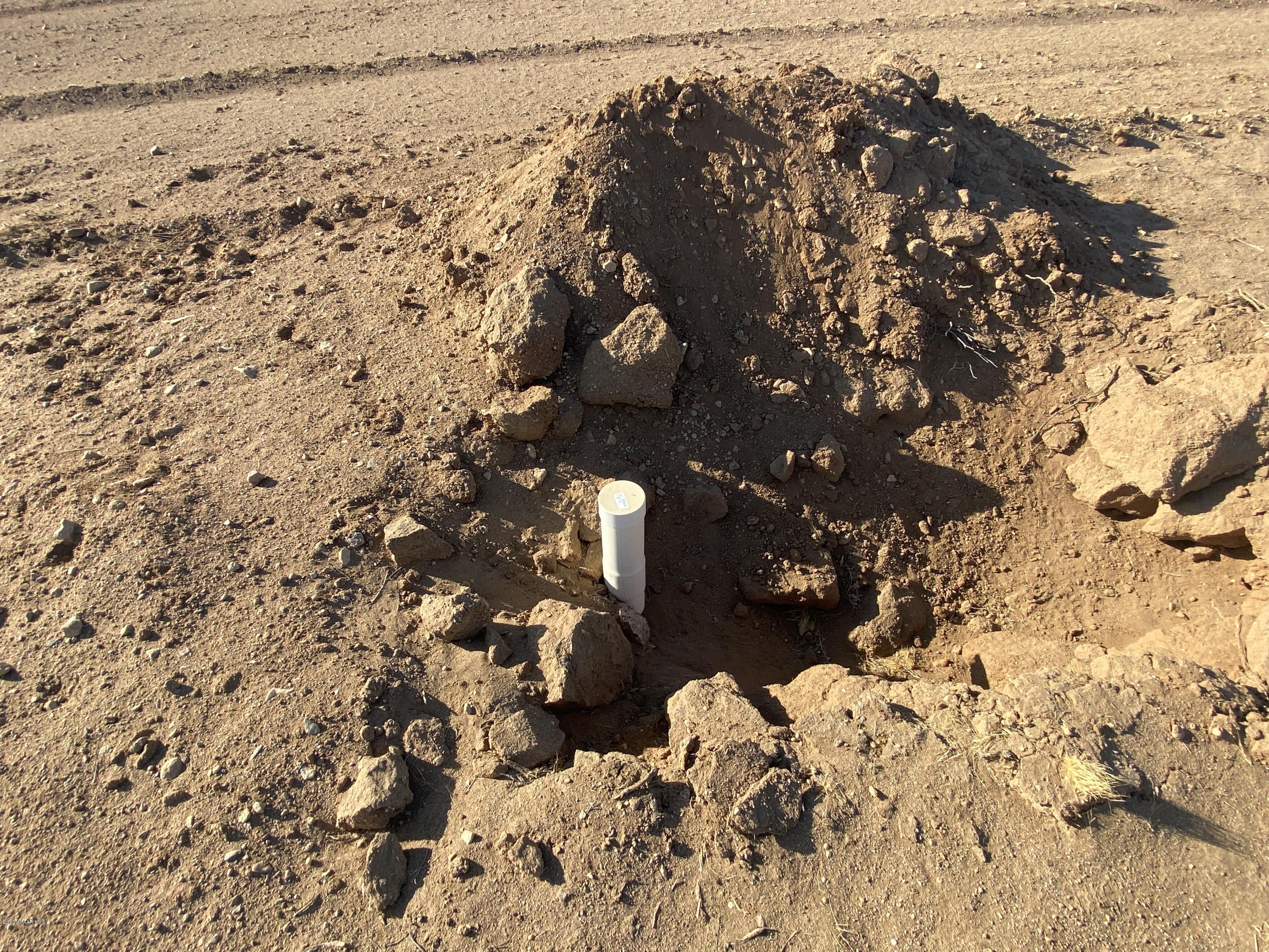 1584 Colorado Road Golden Valley, AZ 86413 - Photo 9 of 26 09-Septic