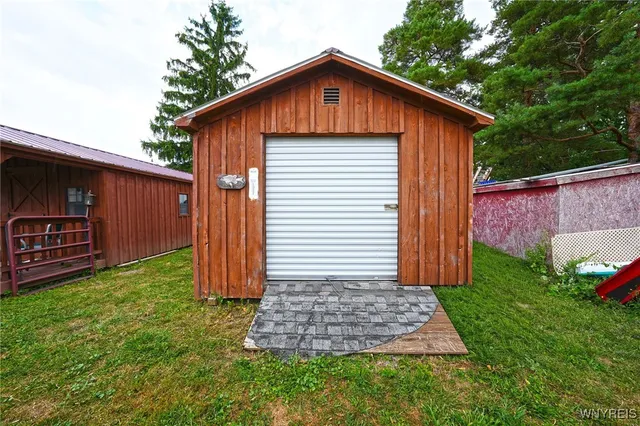 $215,000 | 10311 Bethany Center Road, Bethany, NY 14054