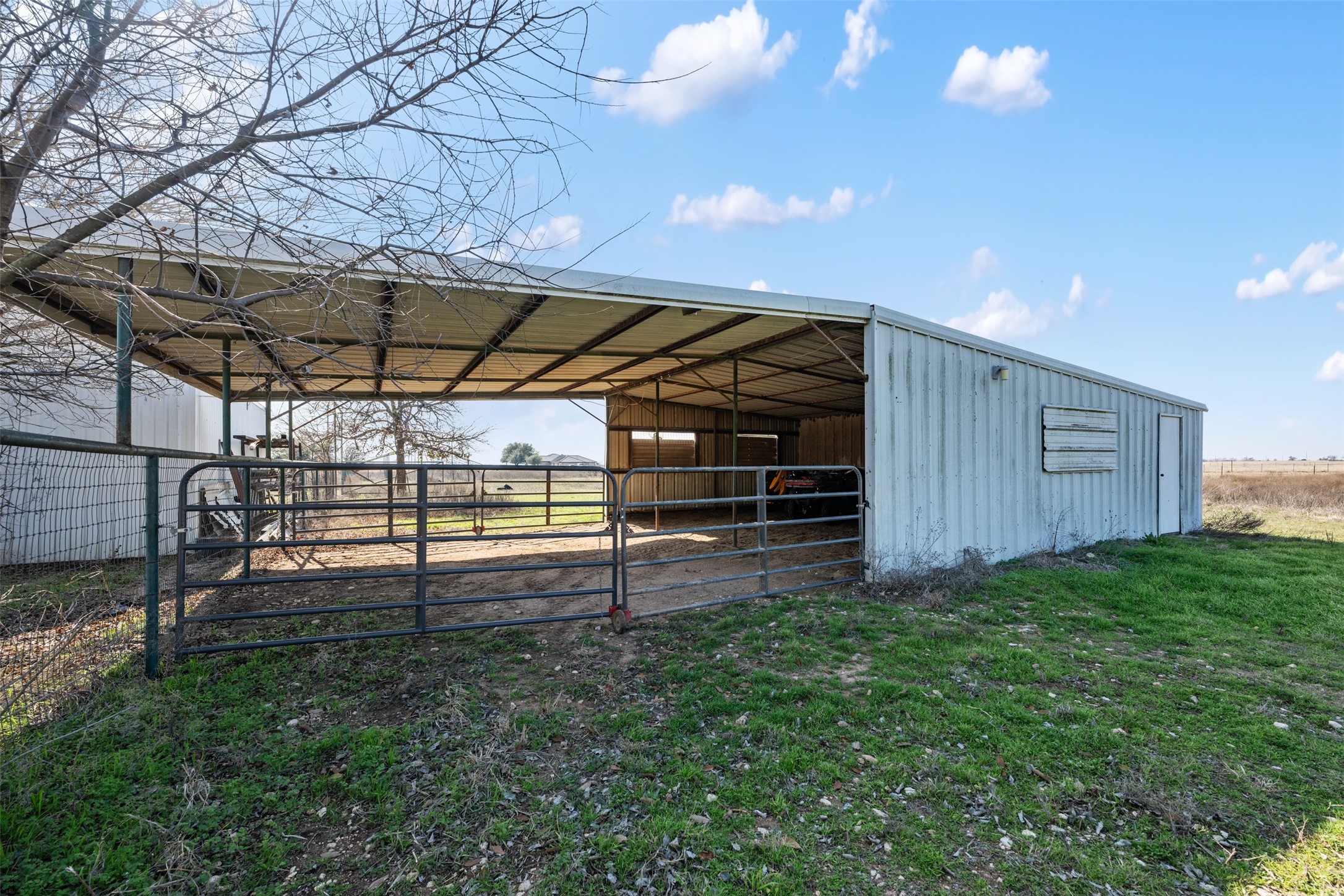 6501 County Road 239 Jarrell, TX 76537 - Photo 36 of 40 pole barn with attached tack room