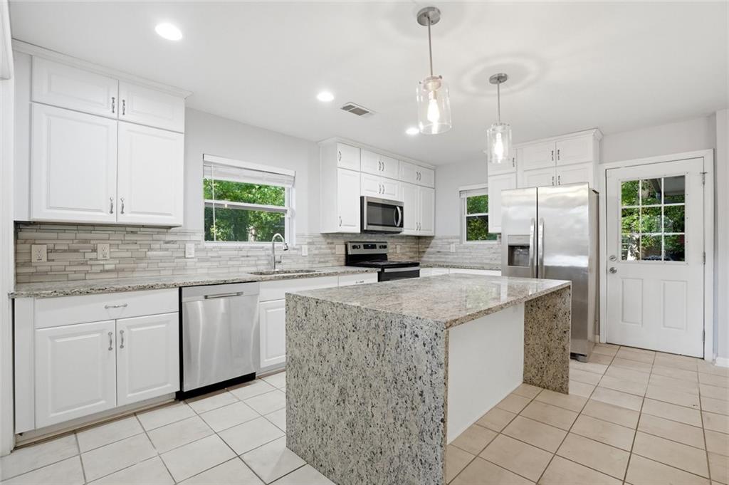 3115 Robin Road Decatur, GA 30032 - Photo 10 of 26