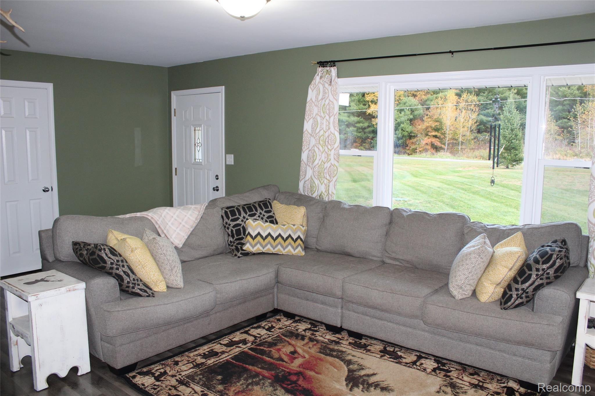 13580 E Road Montrose, MI 48457 - Photo 4 of 42 IMG_3841.JPG