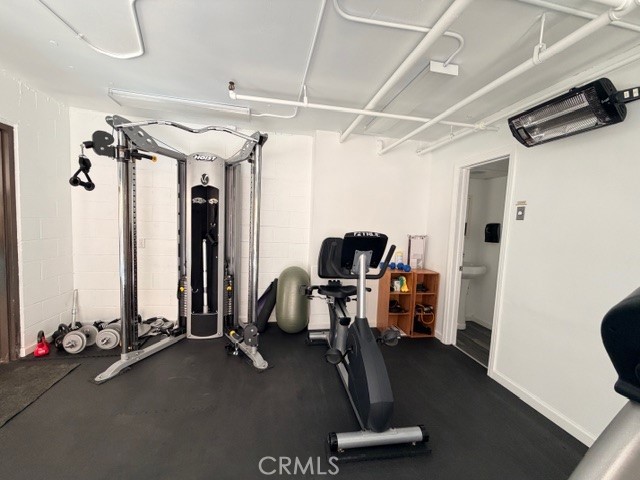 14106 Dickens Street, Unit 101 Sherman Oaks, CA 91423 - Photo 23 of 26 a view of a room with gym equipment