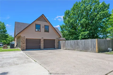 $400,000 | 2301 Barak Lane, Bryan, TX 77802
