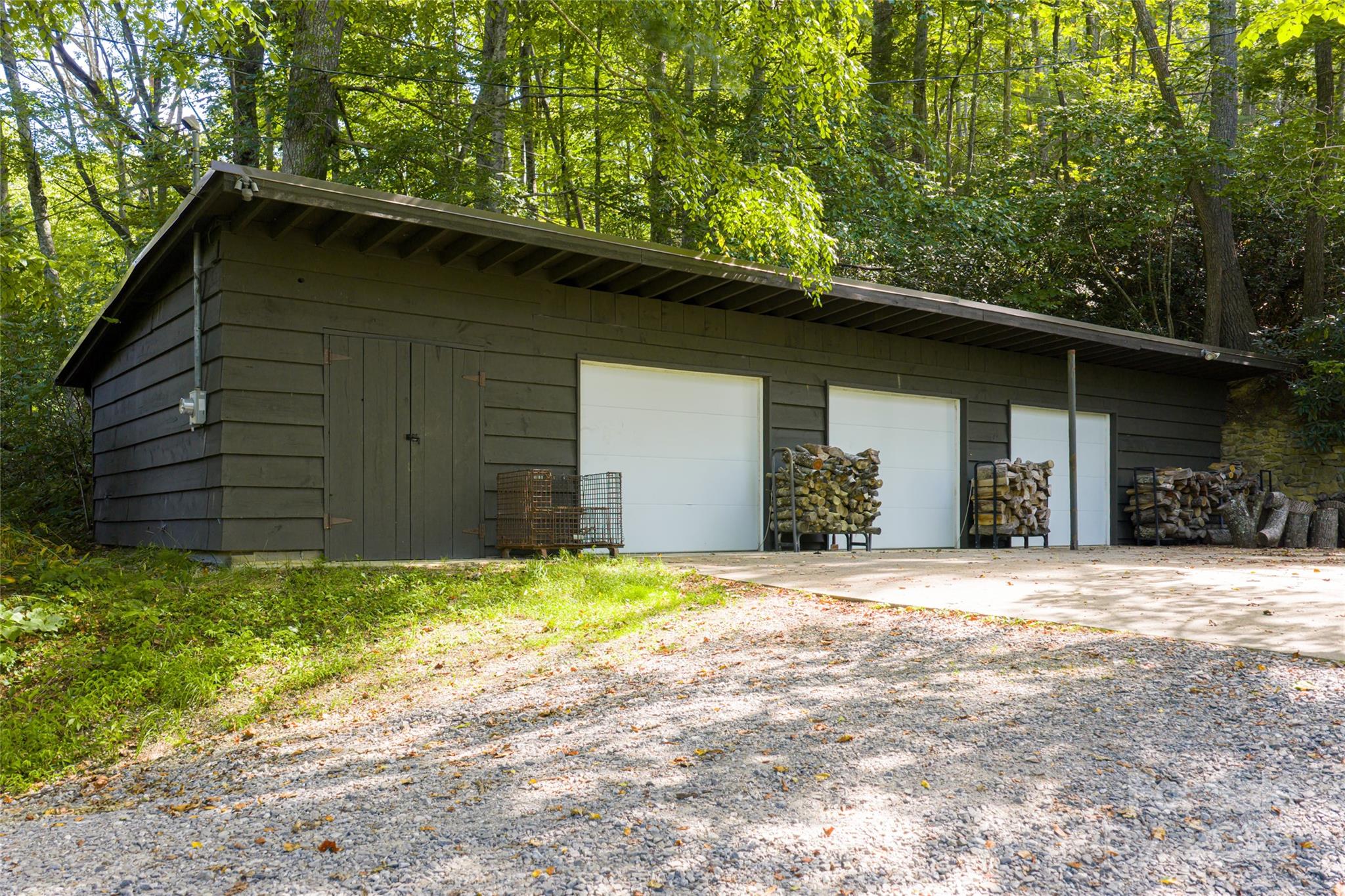 147 Dye Leaf Road Fairview, NC 28730 - Photo 39 of 46 a house with a outdoor space