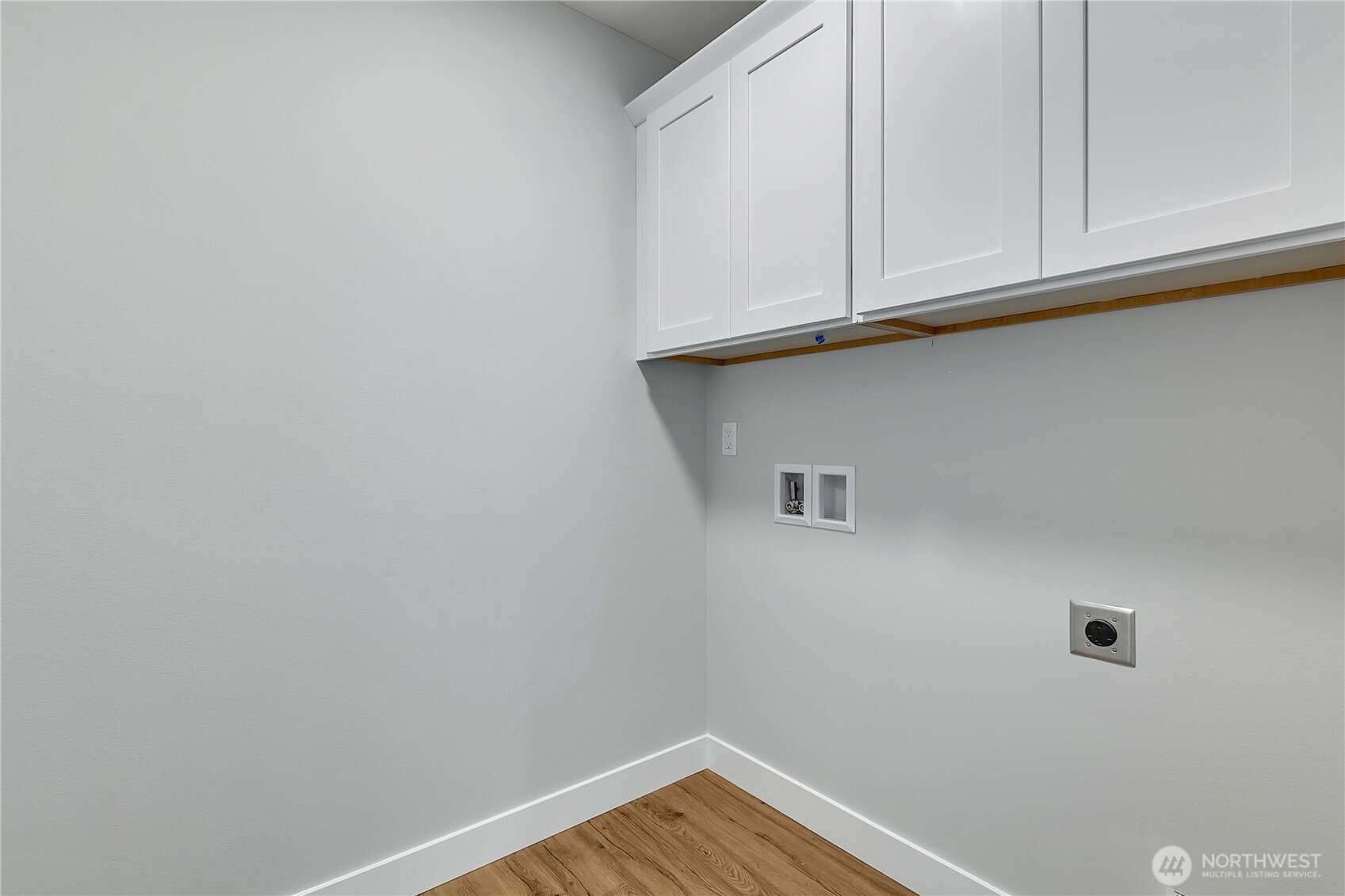 608 B Deeded Street Orting, WA 98360 - Photo 23 of 26 a view of a closet