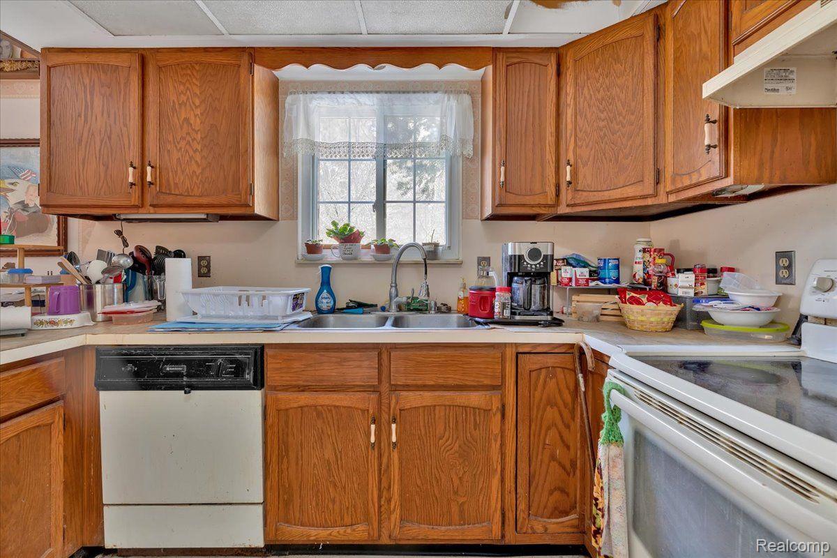 3495 South Fenton Road Holly, MI 48442 - Photo 7 of 25 Gallery Image 7
