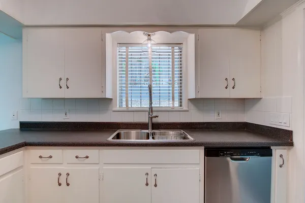 $2,850 | 1304 Loma Drive, Austin, TX 78741