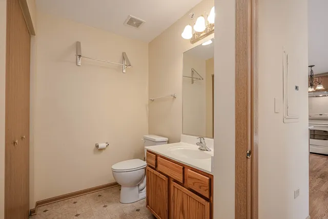 $120,000 | 801 North McLean Boulevard, Unit 320, Elgin, IL 60123