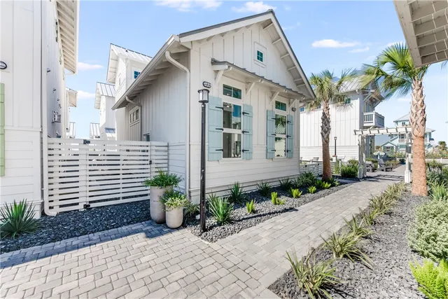 $629,000 | 673 Center Square South, Unit 13, Port Aransas, TX 78373