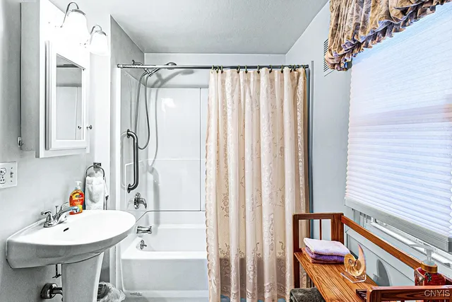 $165,000 | 1325 Ash Street, Utica, NY 13502