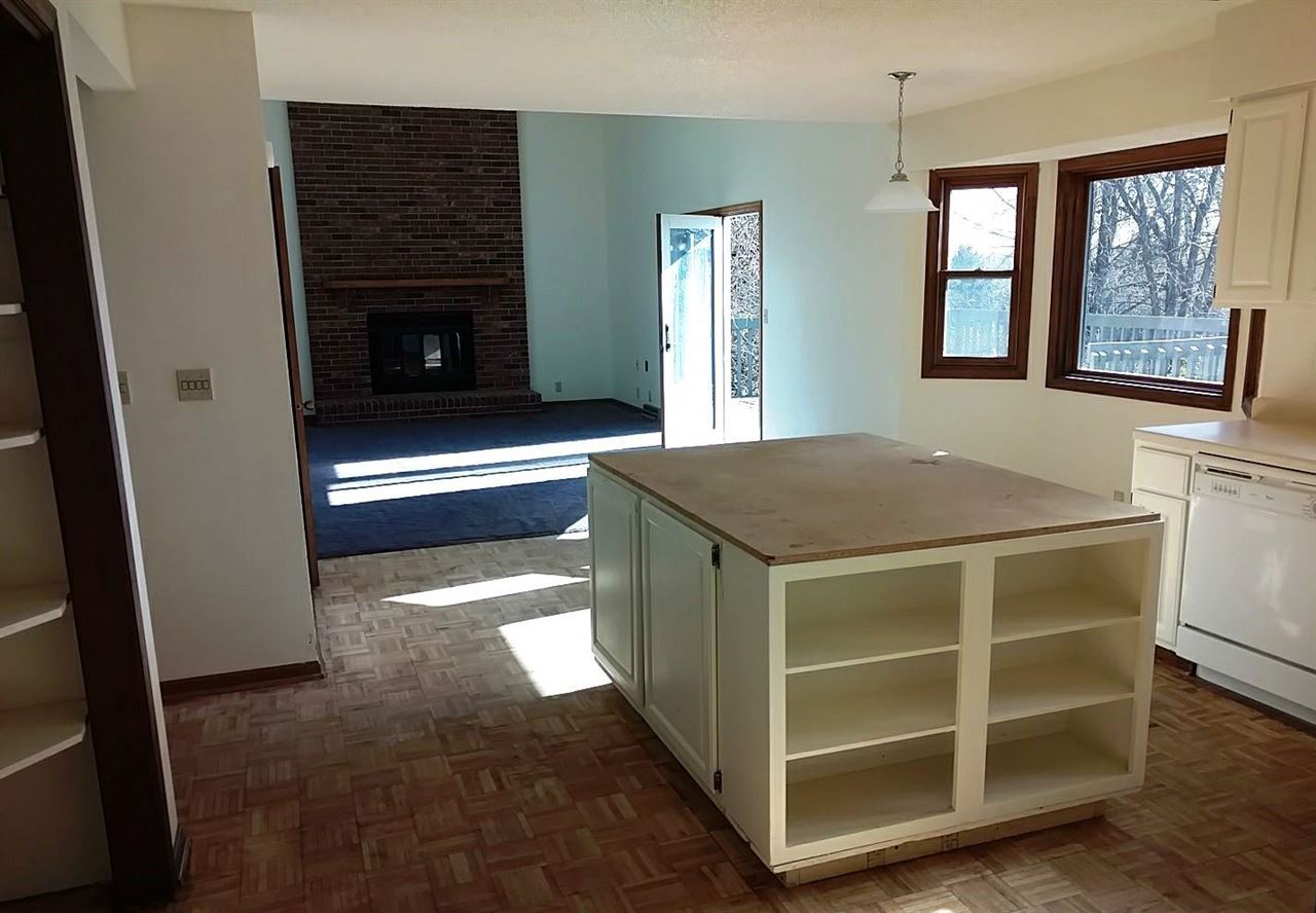 2793 East Mill Road Byron, IL 61010 - Photo 5 of 13 Gallery Image 5