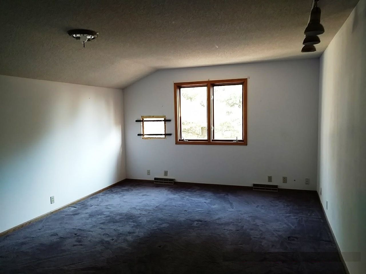 2793 East Mill Road Byron, IL 61010 - Photo 8 of 13 Gallery Image 8