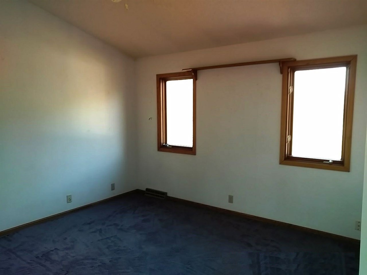 2793 East Mill Road Byron, IL 61010 - Photo 9 of 13 Gallery Image 9
