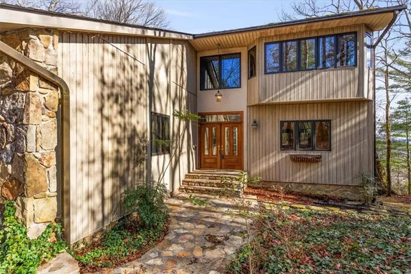 $798,500 | 576 Apache Trail, Chatsworth, GA 30705