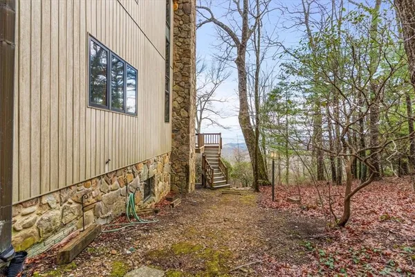 $798,500 | 576 Apache Trail, Chatsworth, GA 30705