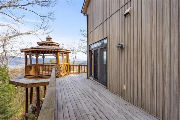 $798,500 | 576 Apache Trail, Chatsworth, GA 30705