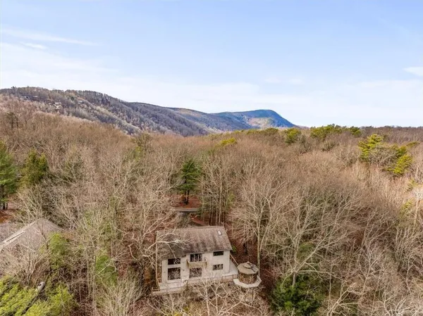 $798,500 | 576 Apache Trail, Chatsworth, GA 30705