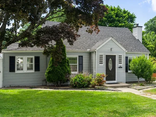 $499,900 | 40 Calumet Avenue, Worcester, MA 01606