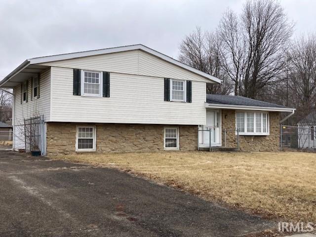 1731 South Dixon Road Kokomo, IN 46902 - Photo 1 of 18 Gallery Image 1