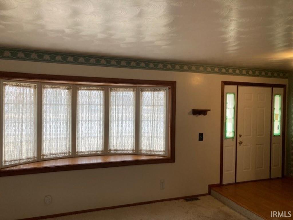 1731 South Dixon Road Kokomo, IN 46902 - Photo 2 of 18 Gallery Image 2