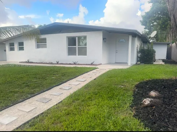 $2,900 | 5611 Southwest 38th Street, Davie, FL 33314