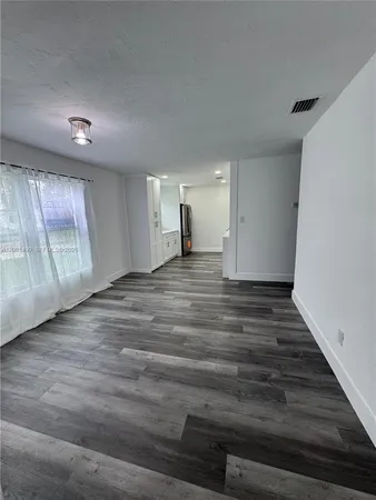 $2,900 | 5611 Southwest 38th Street, Davie, FL 33314