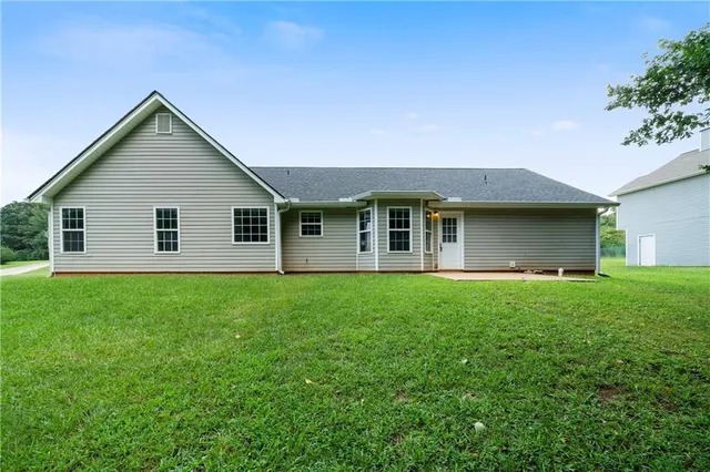 $1,550 | 761 Twin Oaks Lane, Dallas, GA 30157