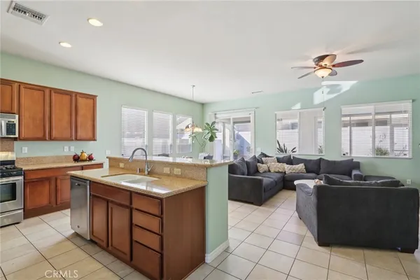 $425,000 | 1641 Via Borrego, Hemet, CA 92545