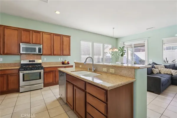$425,000 | 1641 Via Borrego, Hemet, CA 92545