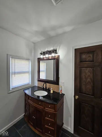 $179,900 | 2300 West 9th Street, Muncie, IN 47302