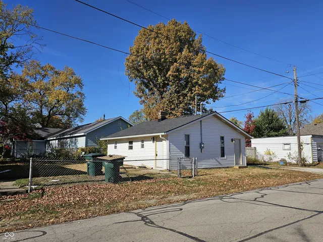 $179,900 | 2300 West 9th Street, Muncie, IN 47302